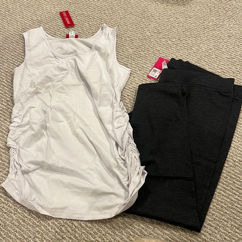 Woman’s size small maternity outfit